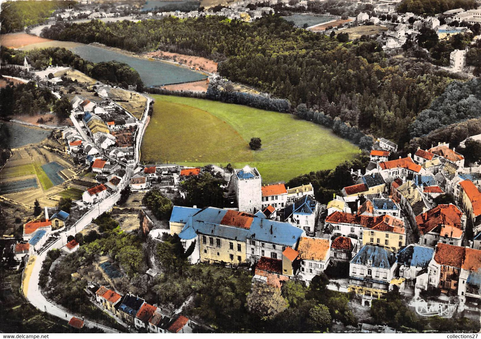 52-CHAUMONT- VUE AERIENNE DE L'ANCIEN CHÂTEAU DES COMTES DE CHAMPAGNE Xe S ET FAUBOURG DES TANNERIES - Chaumont