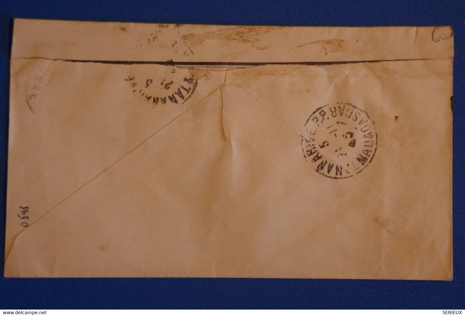 O10 MADAGASCAR BELLE LETTRE  RARE 1945 POSTE AERIENNE+ INDEPENDANCES   POUR TANANARIVE+ TAXE PERCUE+ AFFRANCH. PLAISANT - Airmail