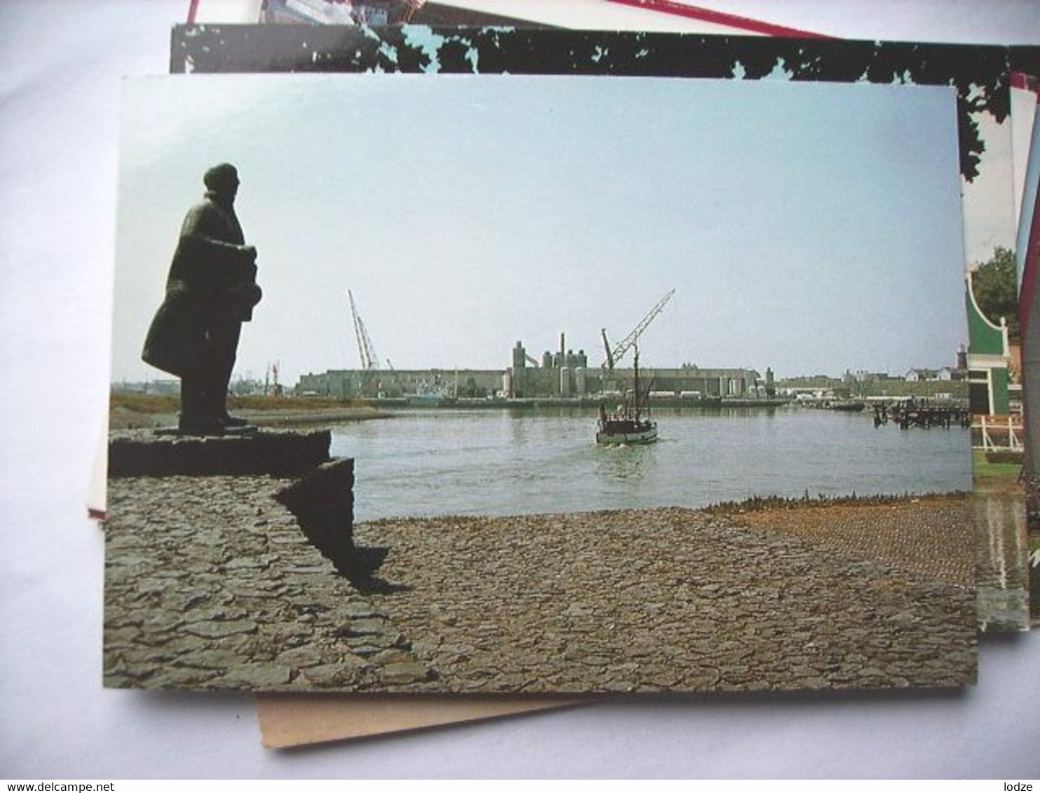 Nederland Holland Pays Bas IJmuiden Met Gezicht Op Haven En Monument - IJmuiden