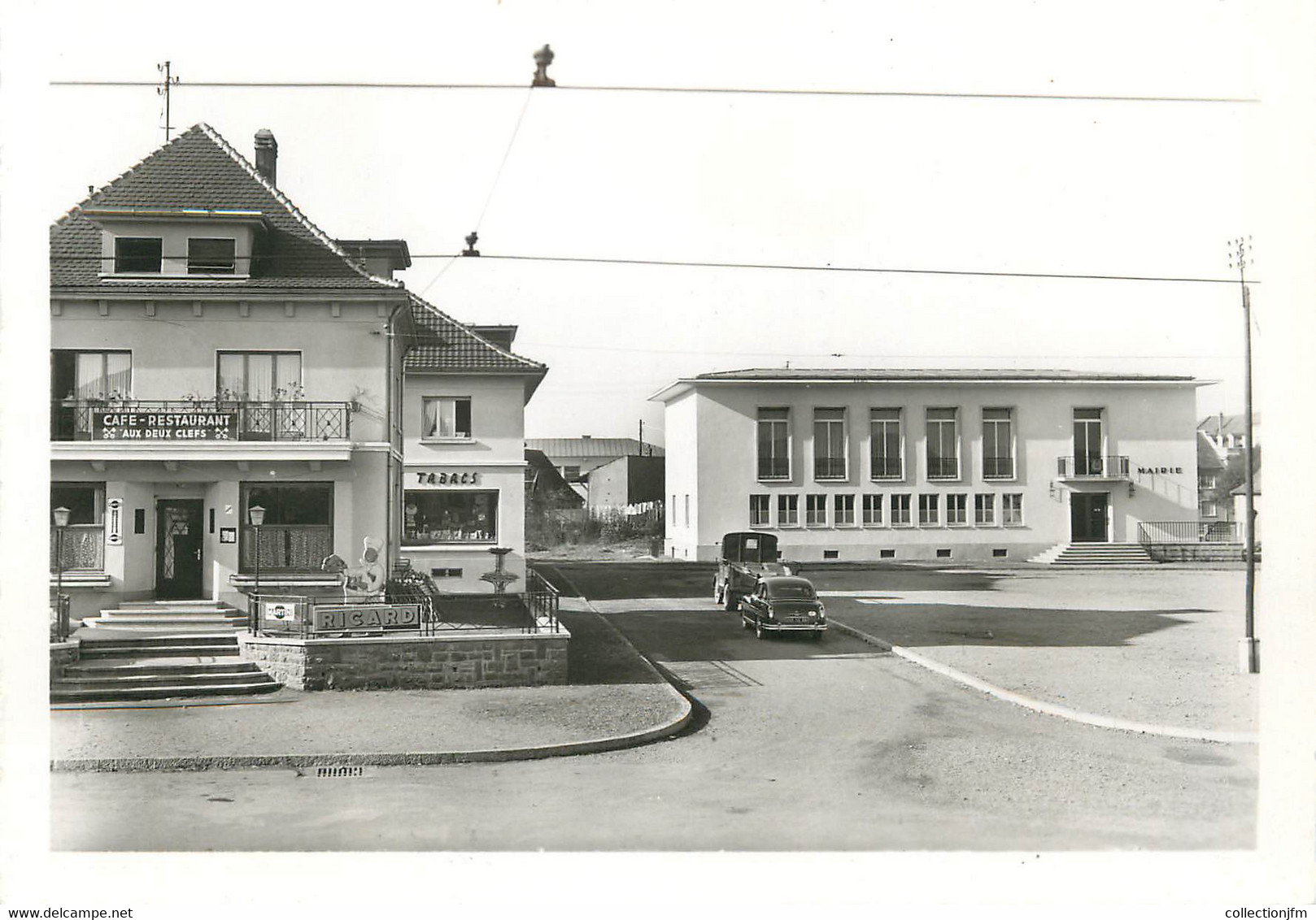 / CPSM FRANCE 68 "Illsach, Place De La Mairie" - Hirsingue