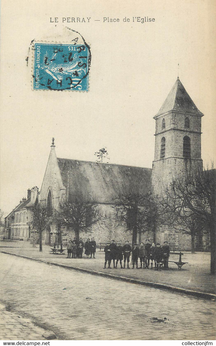 / CPA FRANCE 78 "Le Perray, Place De L'église" - Le Perray En Yvelines