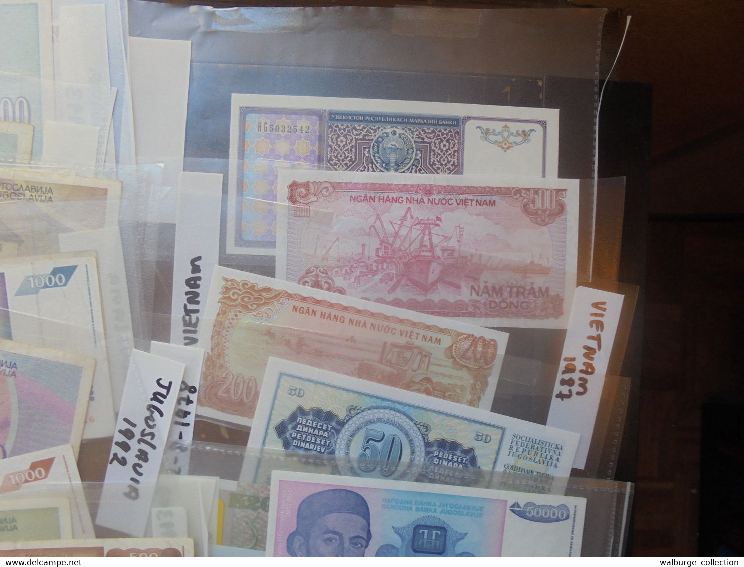 MONDE 100 BILLETS La PLUPART SOUS PLASTIQUES-QUELQUES DOUBLONS (RH.99) 450 Grammes - Lots & Kiloware - Banknotes
