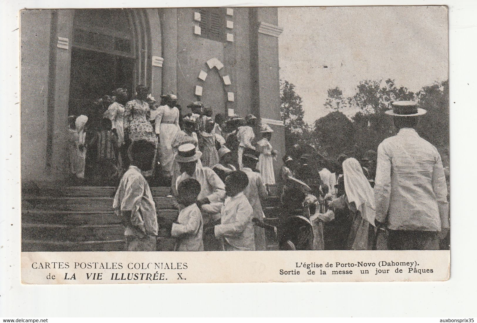 DAHOMEY - L'EGLISE DE PORTO NOVO - SORTIE DE LA MESSE UN JOUR DE PAQUES - Dahome