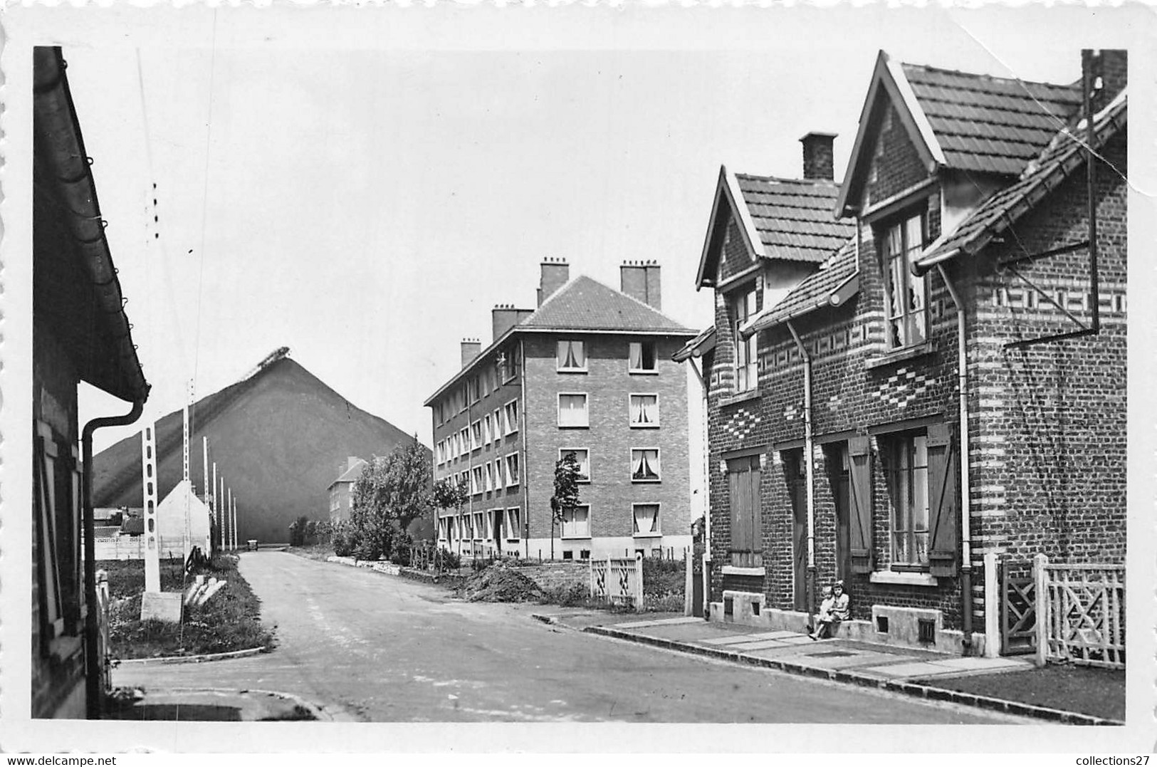 62-HARNES- RUE DES ARDENNES - Harnes