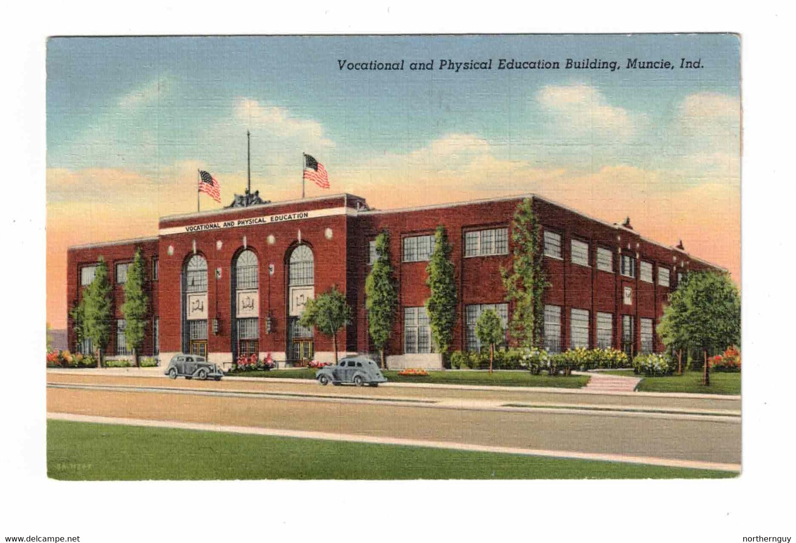 Muncie, Indiana, USA, "Vocational And Physical Education Building, Muncie, Ind.". 1939 Linen Postcard - Muncie