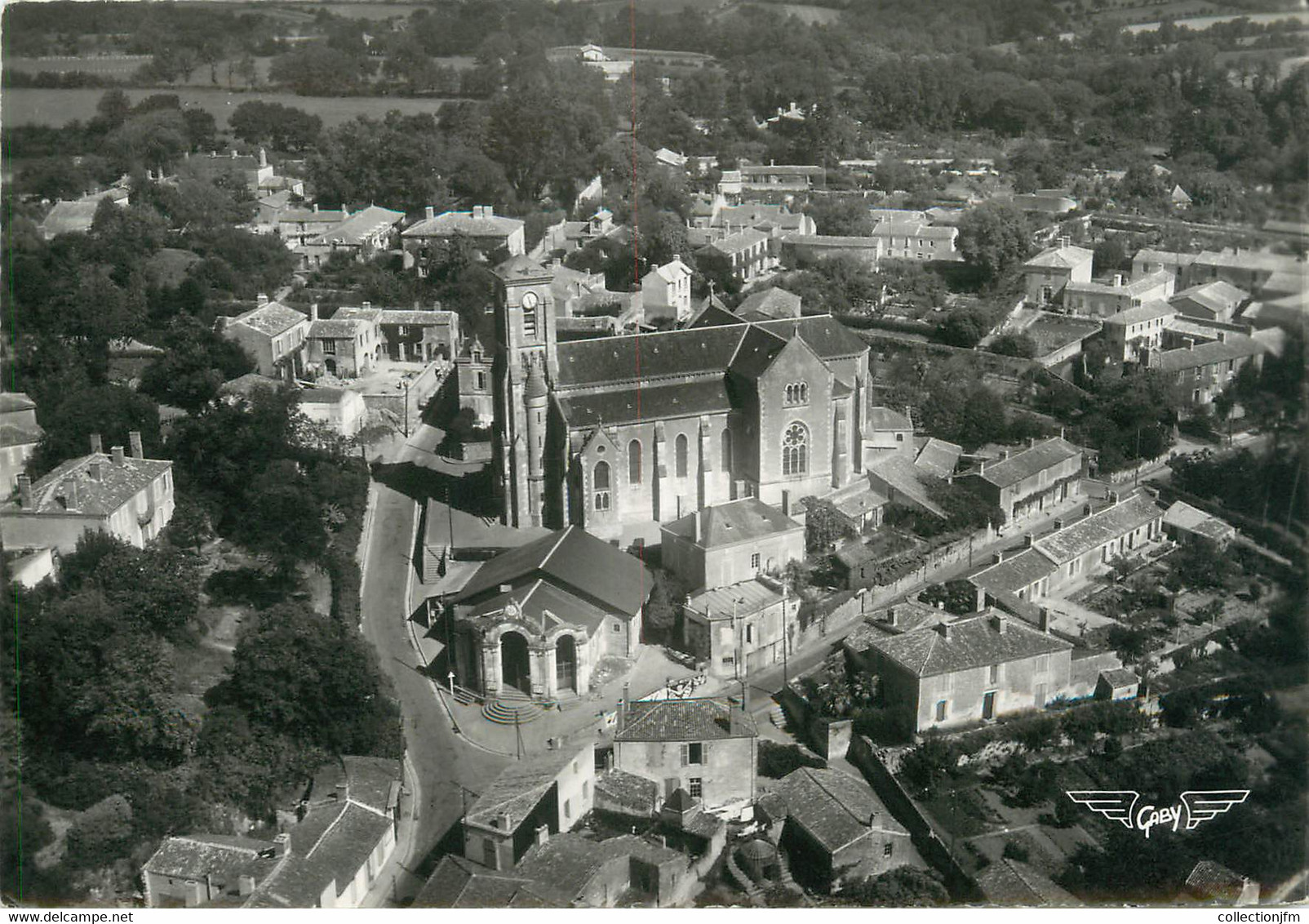 / CPSM FRANCE 85 "Talmont, L'église Et La Haute Ville" - Talmont Saint Hilaire