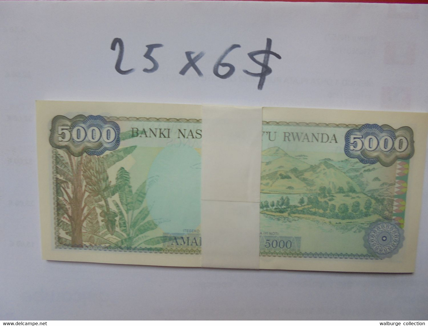 RWANDA LIASSE 5000 FRANCS 1988 25 BILLETS NEUFS NUMEROS SE SUIVANT COTE:150$ !!! - Rwanda
