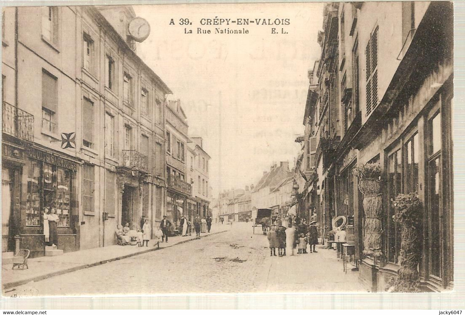 60 - Crépy-en-Valois (oise) - La  Rue Nationale - Crepy En Valois