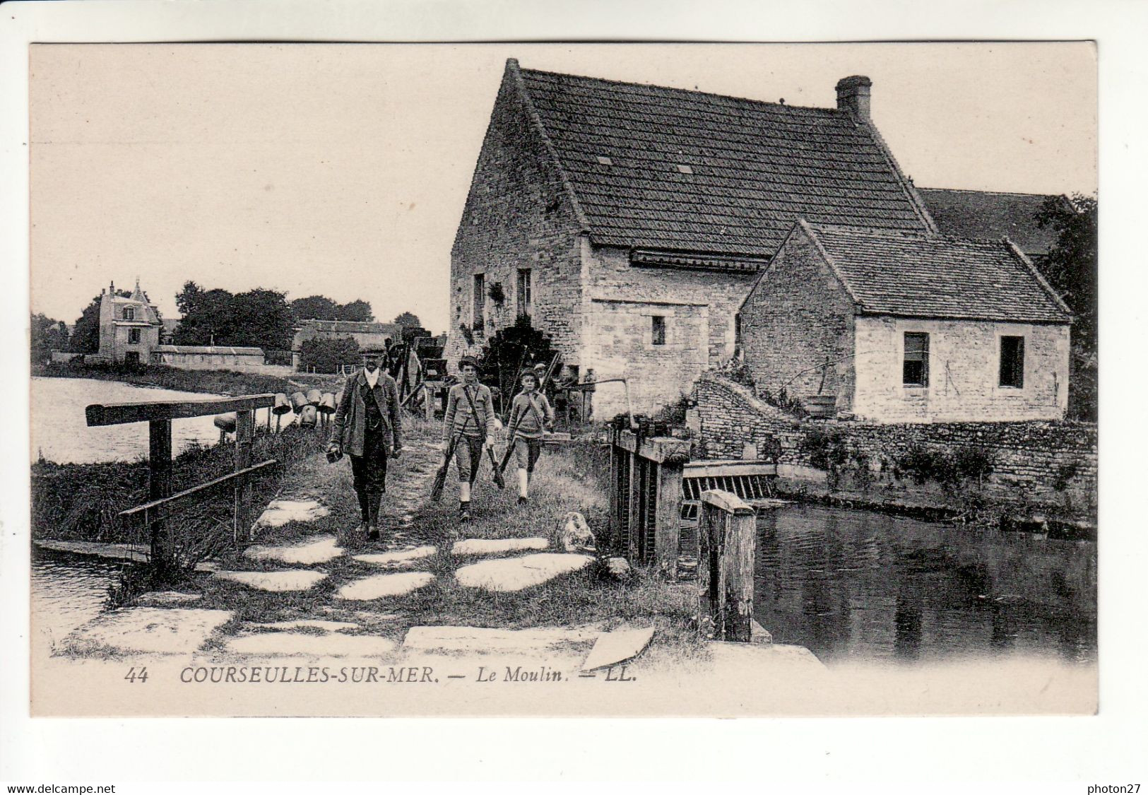 Courseulles Sur Mer - Le Moulin - Courseulles-sur-Mer