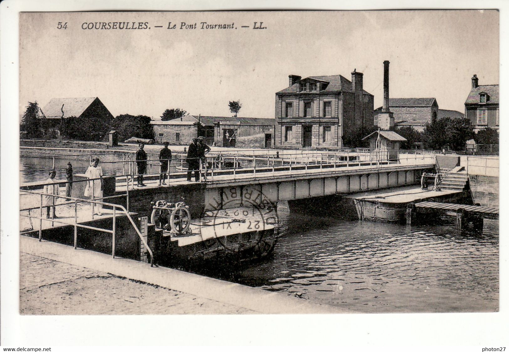 Courseulles Sur Mer - Le Pont Tournant - Courseulles-sur-Mer