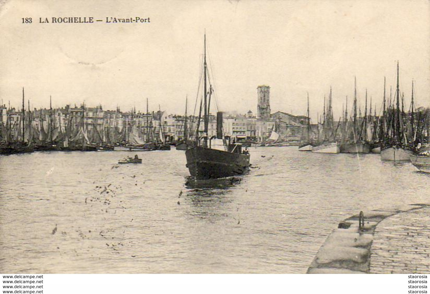 D17  LA ROCHELLE  L'Avant Port - La Rochelle