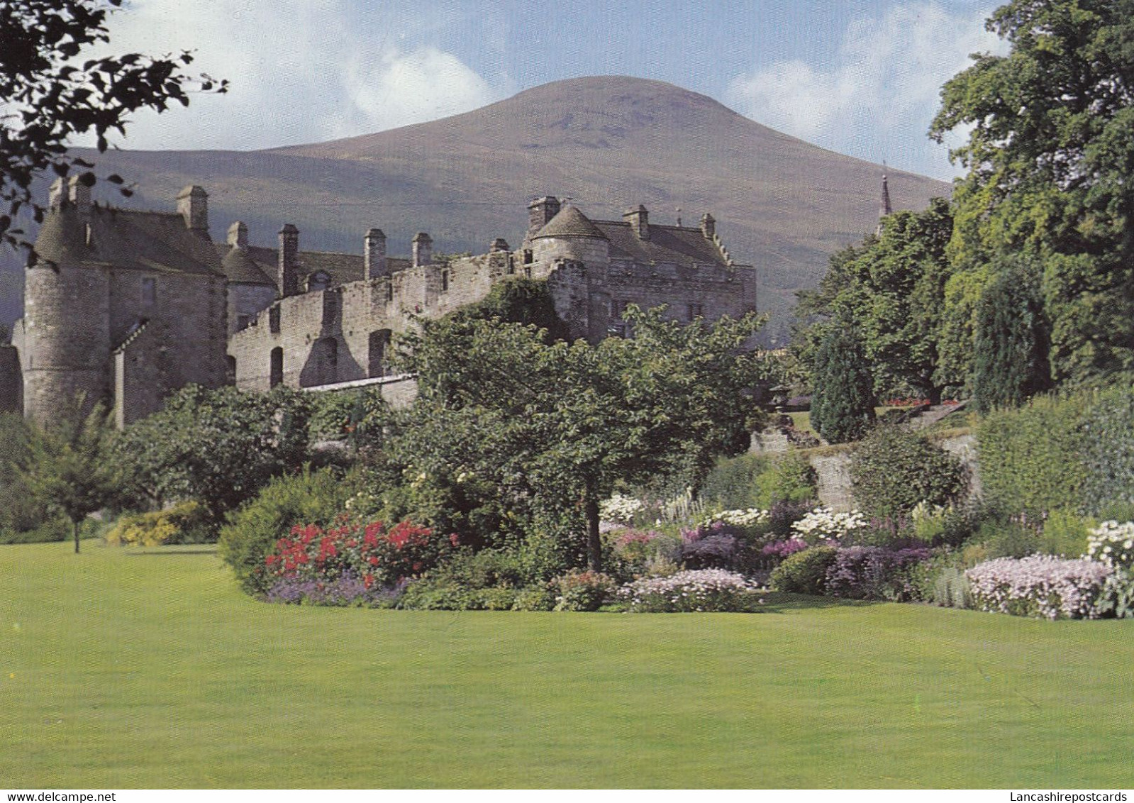 Postcard Falkland Palace & Garden Fife Stuart Monarchs Hunting Residence My Ref B24724 - Fife