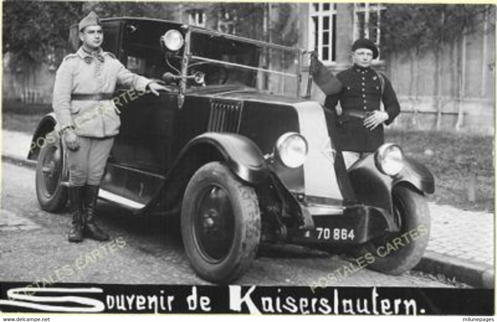 Carte Photo Gros Plan D'une Automobile Militaire Renault 11CV 1924 Type KZ Souvenir De Kaiserslautern - Other & Unclassified