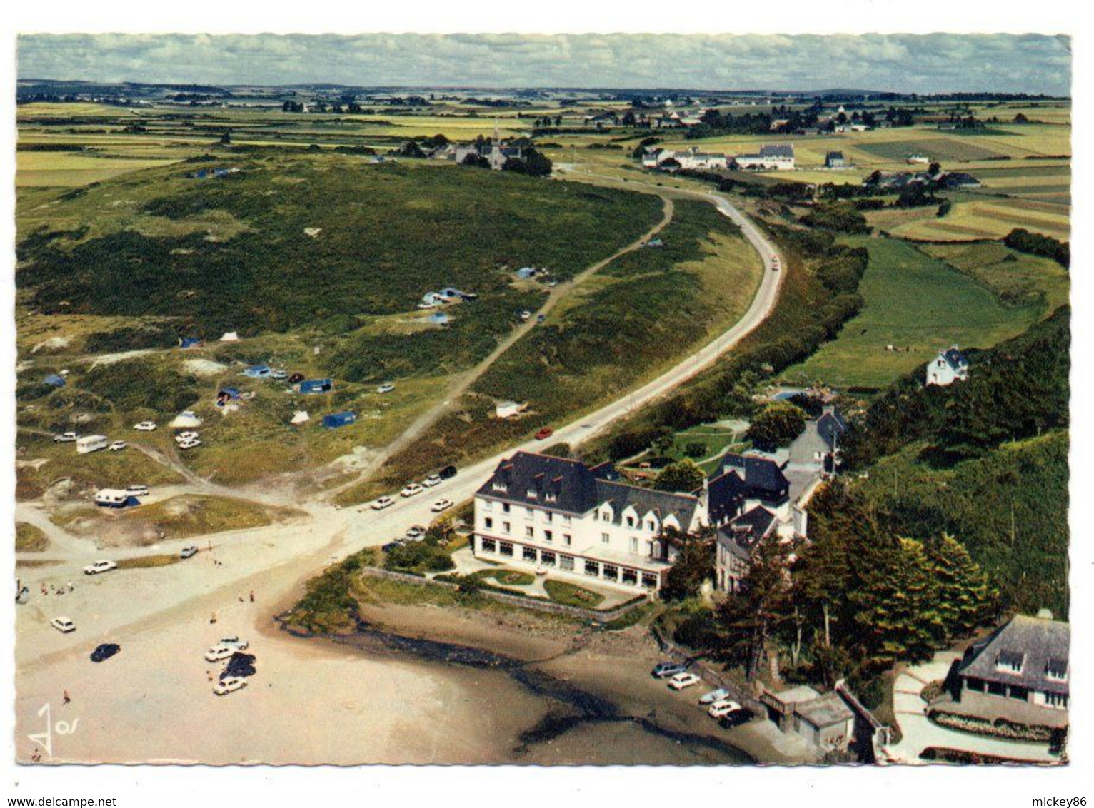 PLONEVEZ-PORZAY-SAINTE ANNE LA PALUD--1971---Vue Aérienne--L'hôtel De La Plage Et Les Dunes...................à Saisir - Plonévez-Porzay