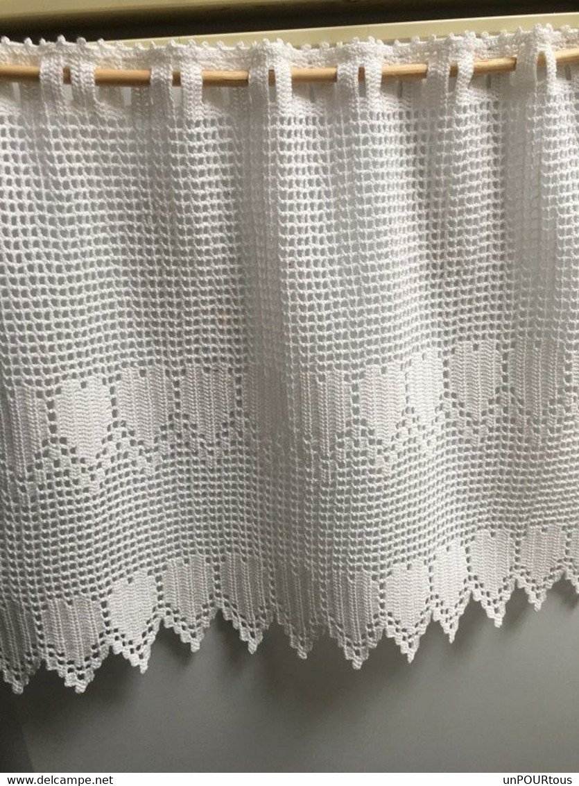 rideaux réalisés au crochet en coton blanc