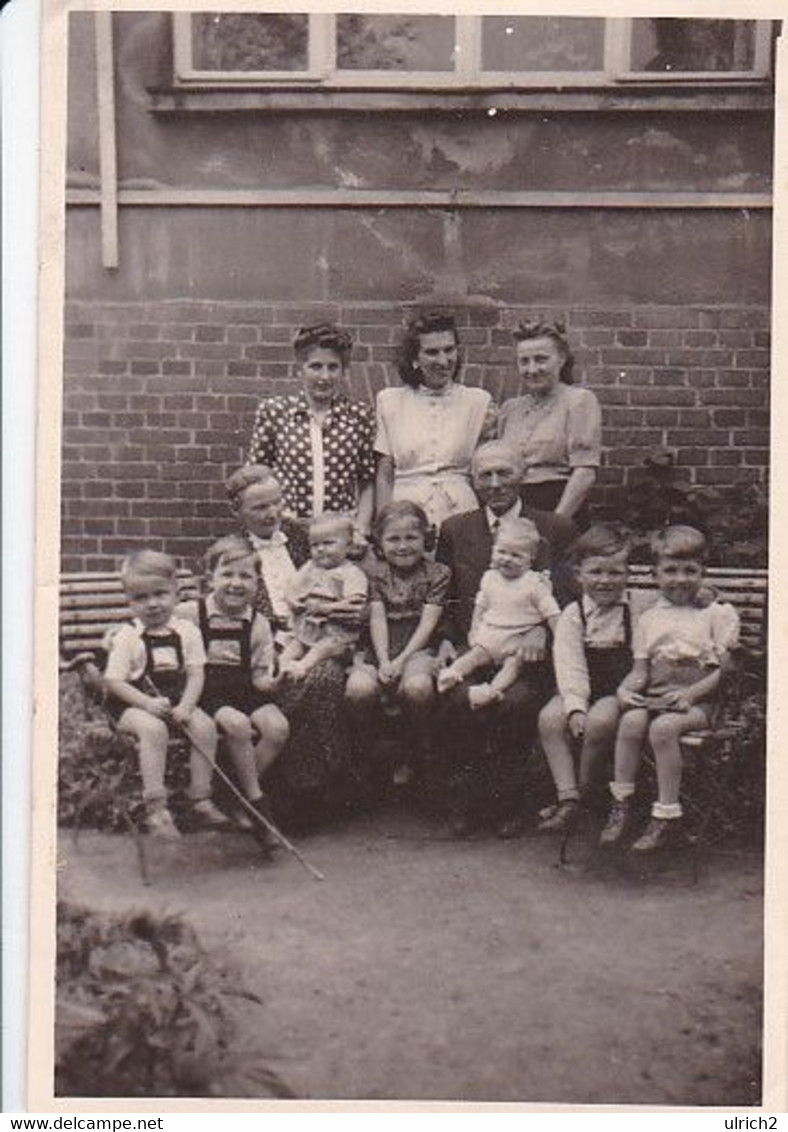 Foto Gruppe Frauen Und Kinder - Ca. 1960 - 8,5*5,5cm (55498) - Zonder Classificatie
