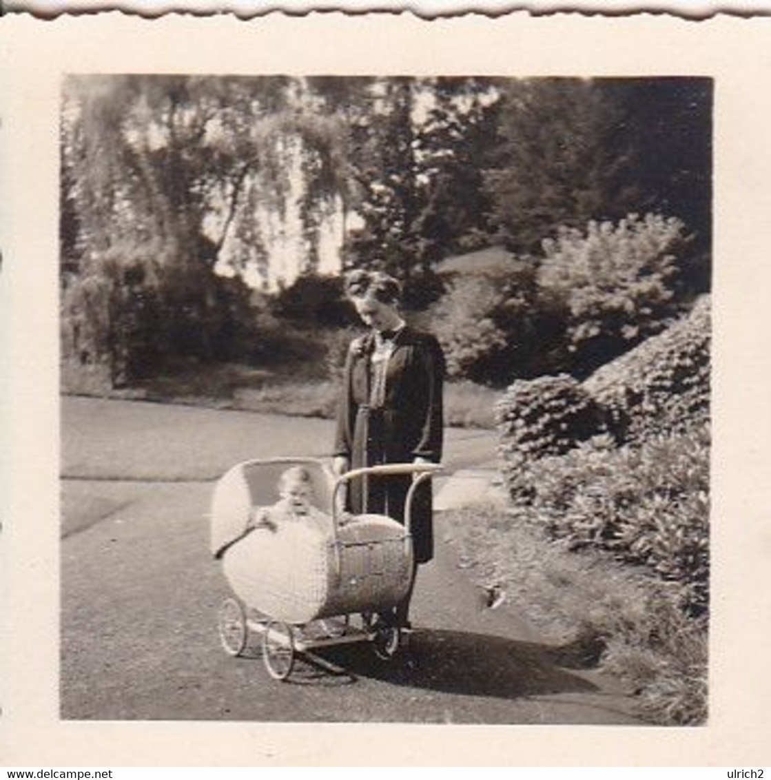 Foto Frau Mit Kinderwagen - Ca. 1960 - 5*5cm (55499) - Ohne Zuordnung