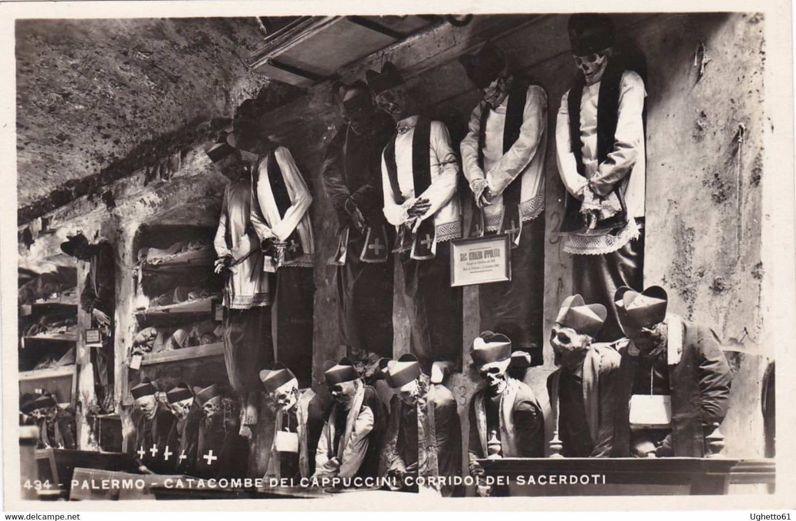 Palermo - Catacombe Dei Cappuccini. Corridoi Dei Sacerdoti Vera Fotografia Di A. Campassi - Palermo