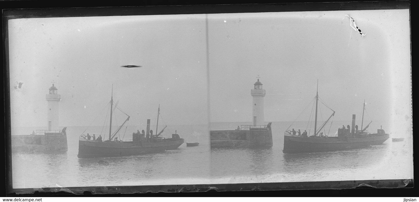 lot de 32 plaques de verre stéréo négatives Belle Île en Mer Belle Isle le Palais Port Voiliers Rochers -- Garfen