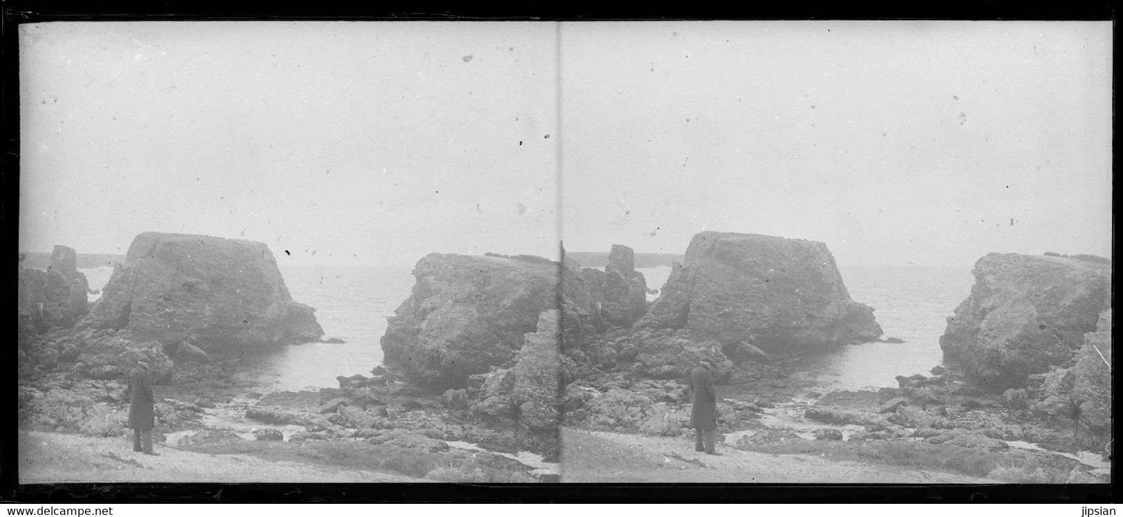 lot de 32 plaques de verre stéréo négatives Belle Île en Mer Belle Isle le Palais Port Voiliers Rochers -- Garfen