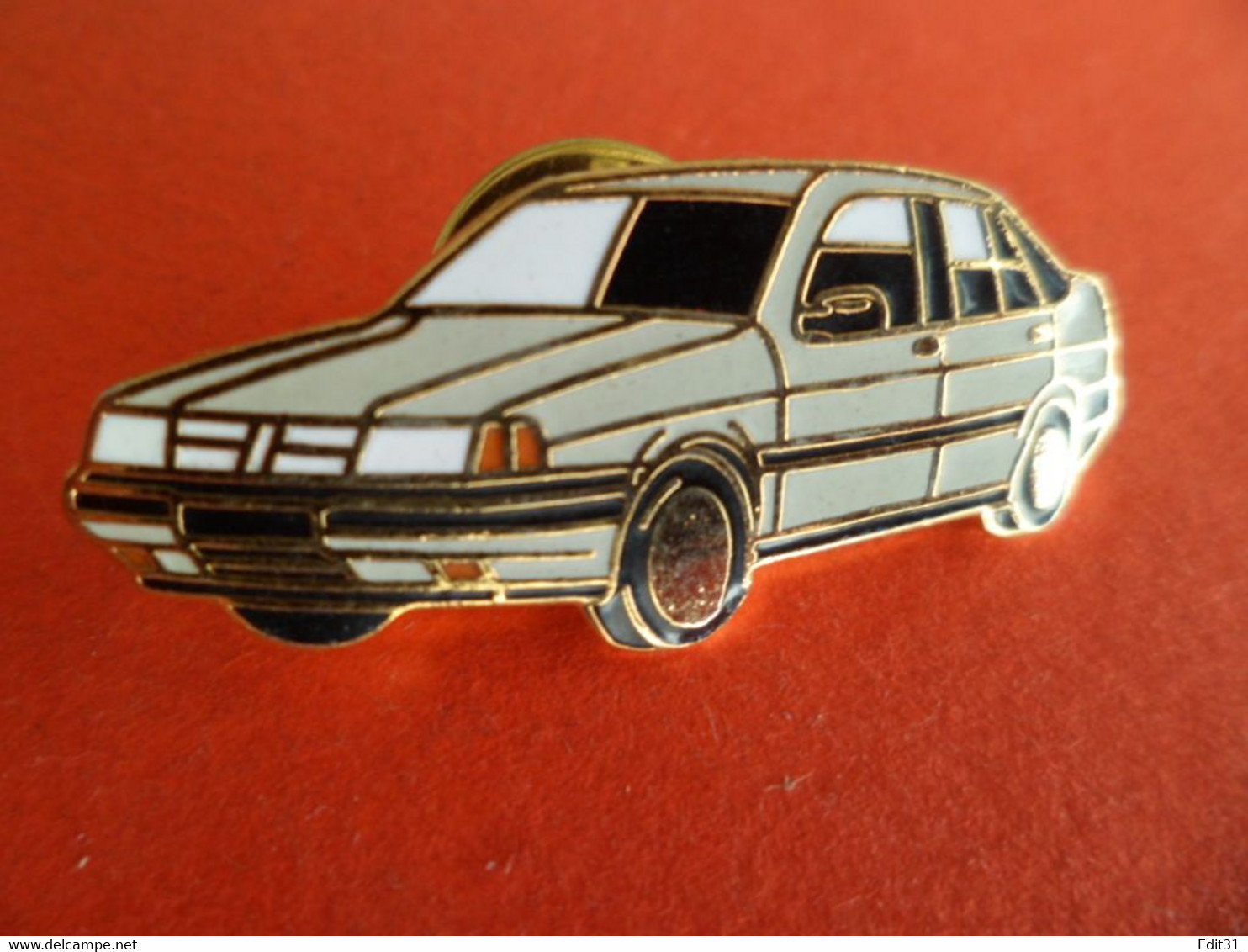 Pins Pin's - émail : EGF - FIAT TEMPRA - Fiat