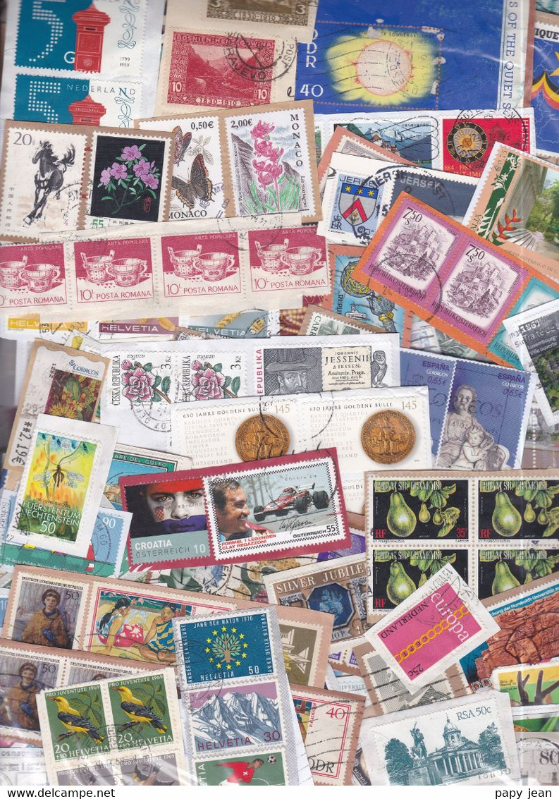 1 Kg TIMBRES MONDE - Petits Et Grands Formats-  Sur Fragments - En Provenance Des Missions - Mezclas (min 1000 Sellos)