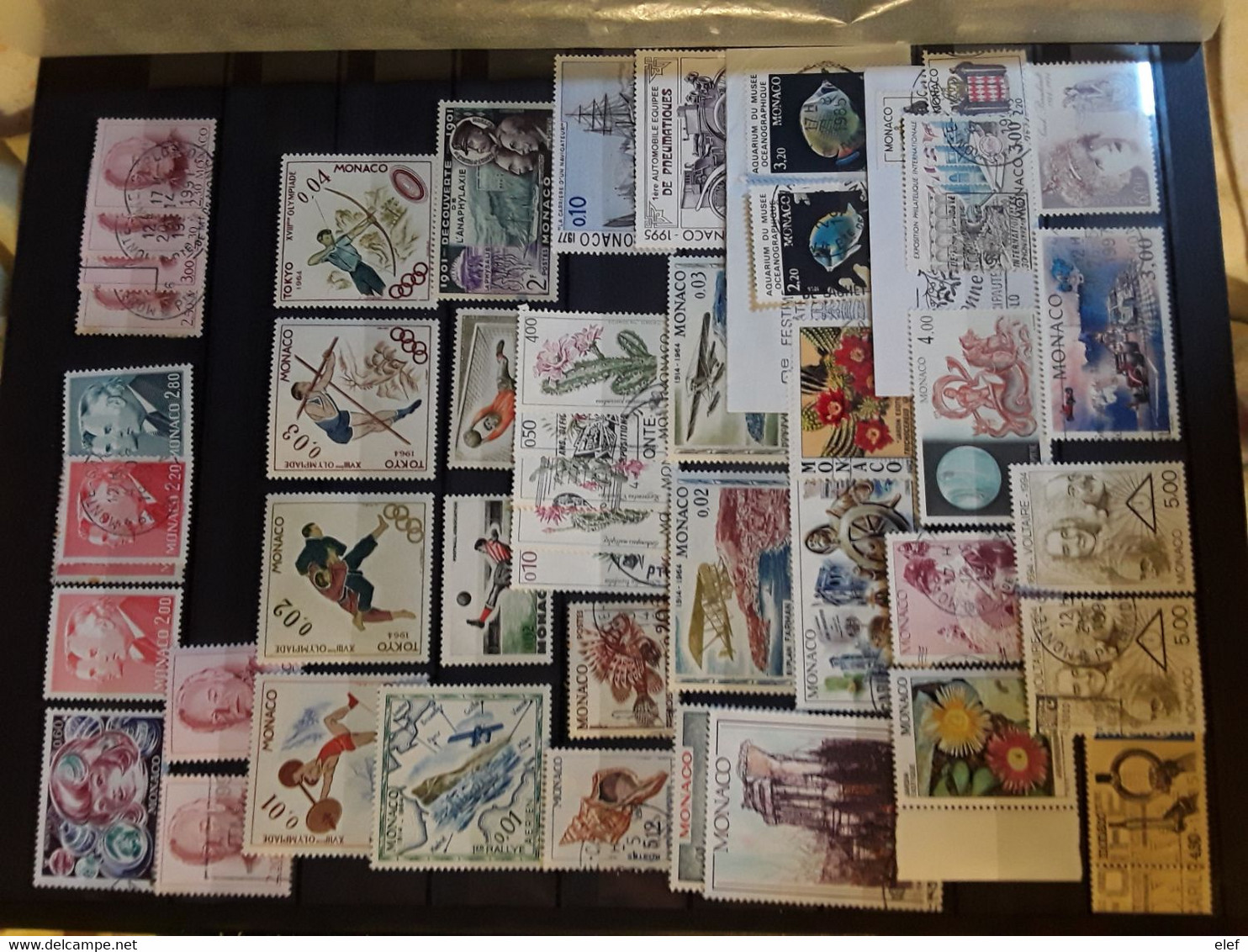 MONACO Collection de plusieurs centaines de timbres neufs et obl non triés toutes epoques dont classiques TB  FORTE COTE