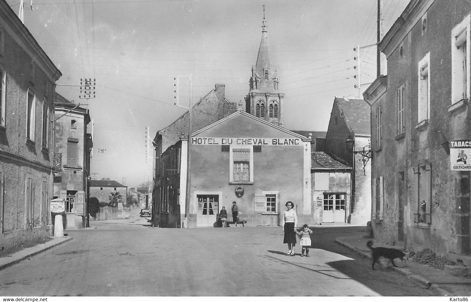 Tigné * Débit De Tabac Tabacs , La Place Et La Rue De L'église * Hôtel Du Cheval Blanc - Seiches Sur Le Loir