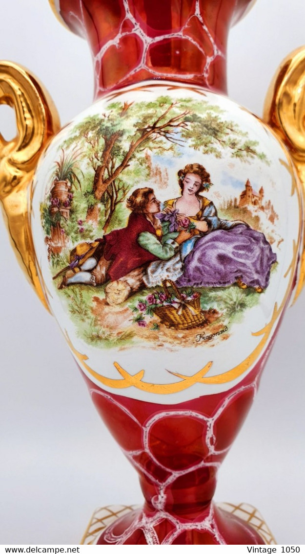 Vase Ancien Porcelaine De Bruxelles  XIXe  Thème Fragonard  Bordeau Dorures 2 Anses Ht 22 Cm #Belgium #Bruxelles #rare - Autres & Non Classés