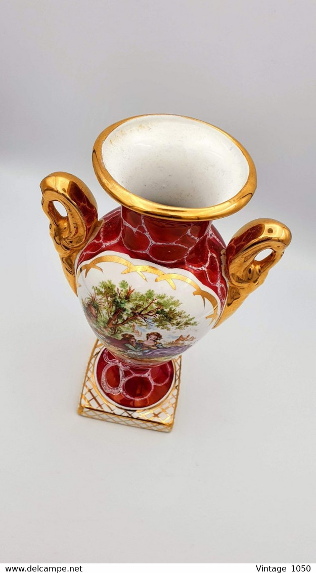 Vase ancien Porcelaine de Bruxelles  XIXe  Thème Fragonard  Bordeau Dorures 2 anses Ht 22 cm #Belgium #Bruxelles #rare