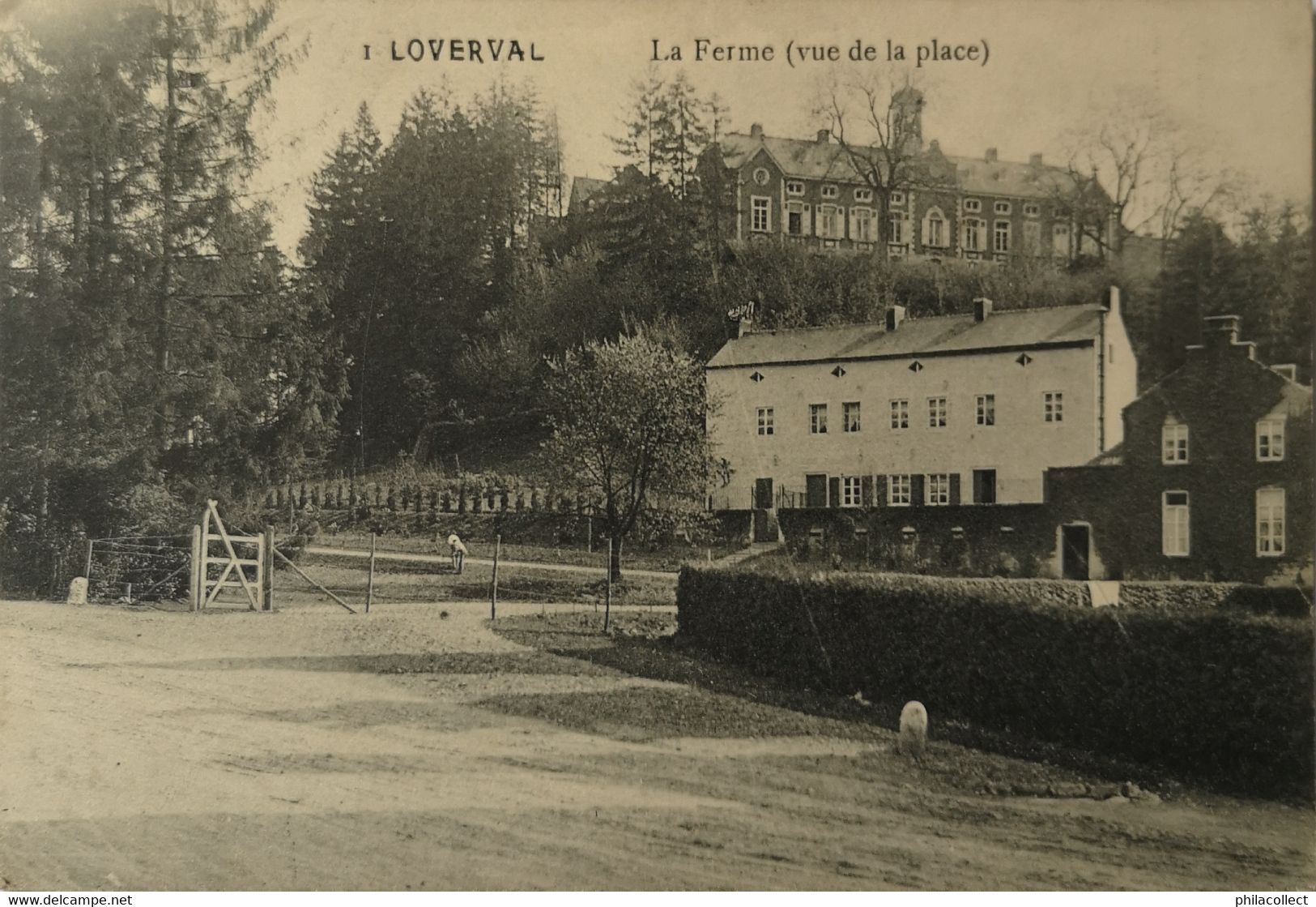 Loverval (Gerpinnes) LA Ferme (Vue De La Place) 1936 - Gerpinnes