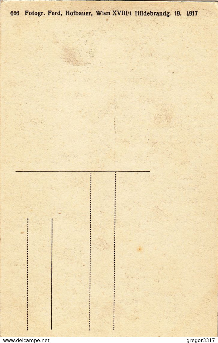 2588) KLOSTERNEUBURG - Prälantengang Mit Personen - ALT !! 1917 - Klosterneuburg