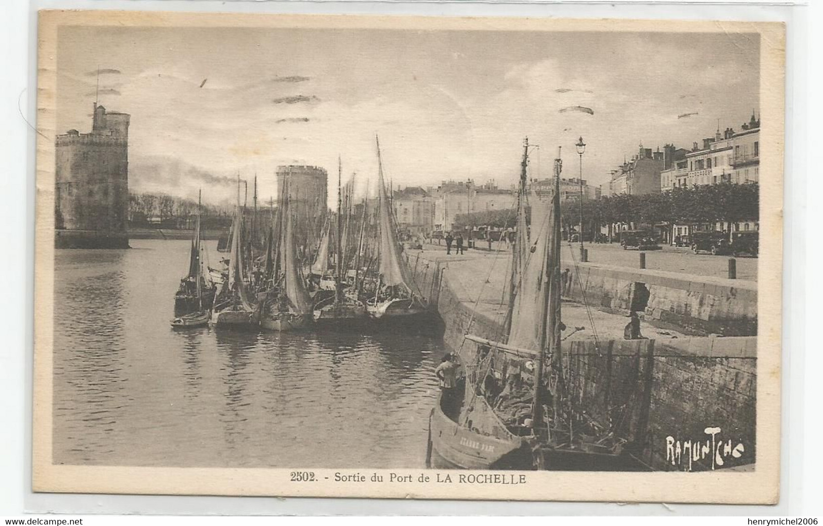 17 La Rochelle Sortie Du Port Voilier De Peche Bateau  Jeanne D'arc  Ed Bergevin 2502 - La Rochelle