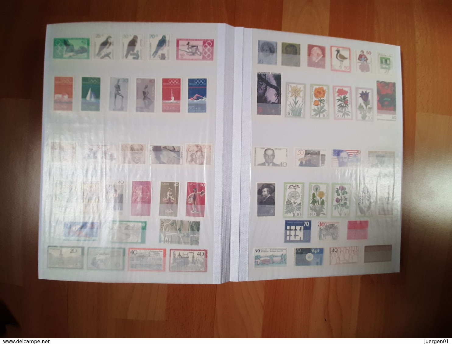 DEUTSCHLAND / WELT - In 2 E - Büchern - Lots & Kiloware (mixtures) - Min. 1000 Stamps