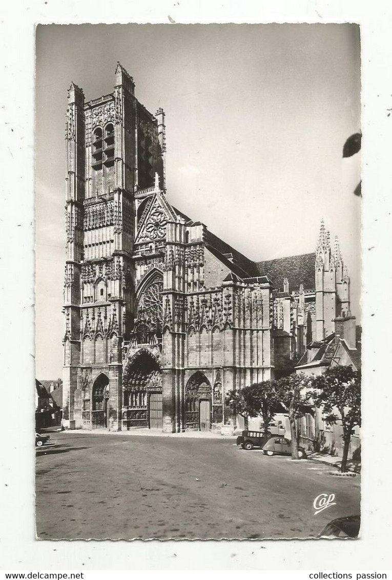 Cp, Automobile,CITROEN 2 CV.... , 89 , AUXERRE , La Cathédrale Saint Etienne , Vierge ,2 Scans - PKW