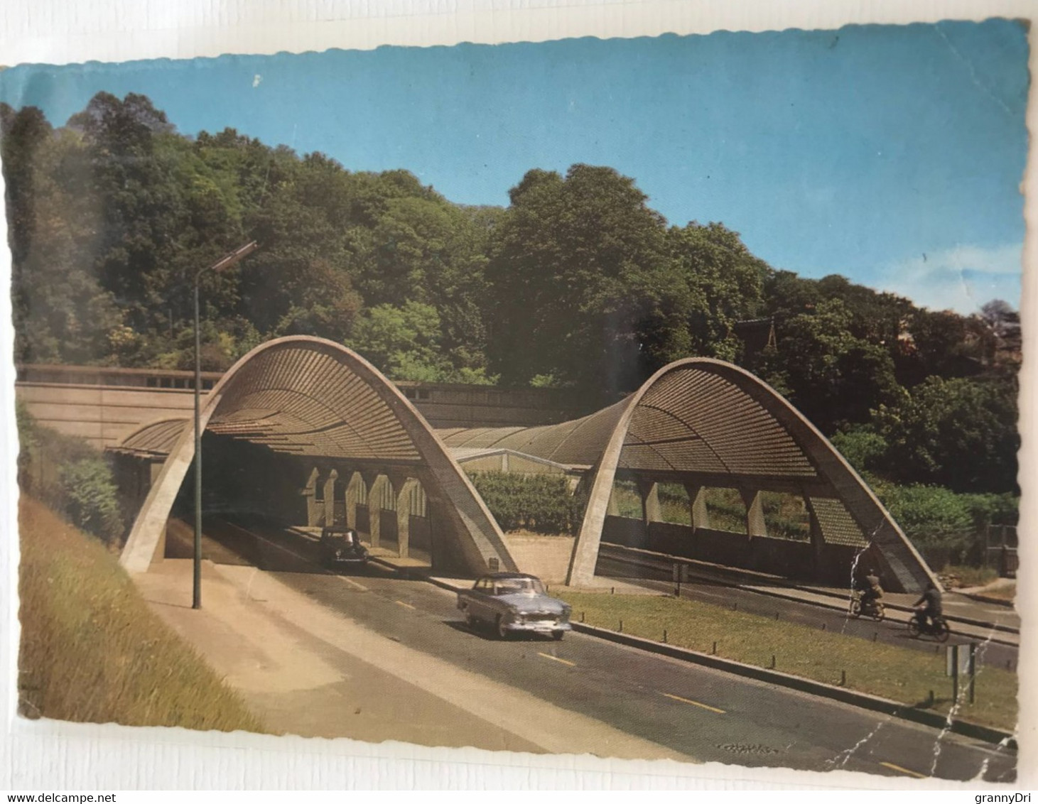 76 Le Havre  Tunnel De Jenner 1965 Autos Cyclistes Foret De Montgeon - Forêt De Montgeon