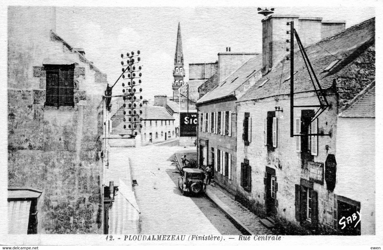 Ploudalmézeau. Rue Centrale. - Ploudalmézeau