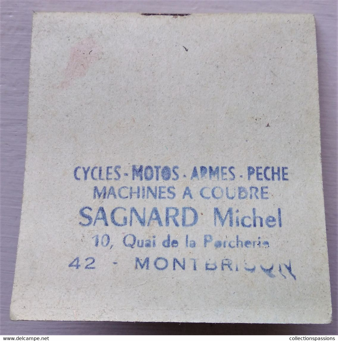 - Ancienne Pochette De 6 Hameçons N°16 - SAGNARD Michel - 42 Montbrison - Pochette Publicitaire - - Pêche