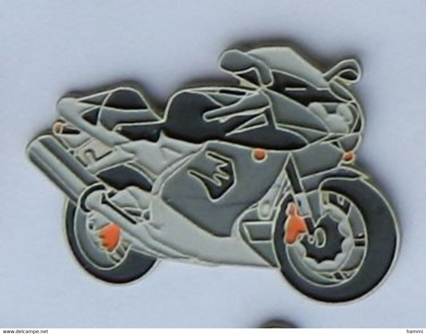 TT89 Pin's MOTO APRILIA GRISE Achat Immédiat - Motos