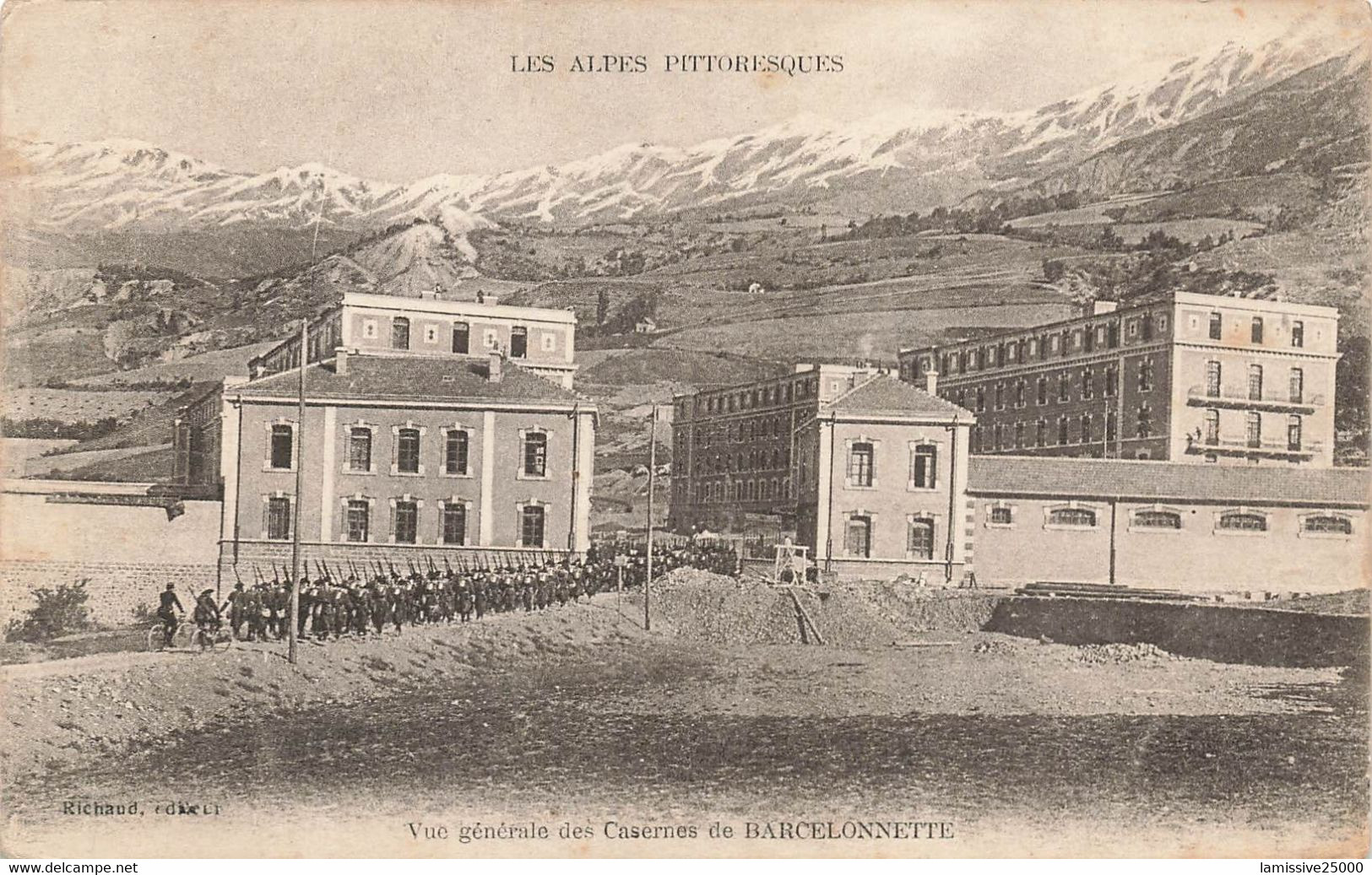 04 Barcelonnette Vue Générale Caserne Militaire Chasseurs Alpins - Barcelonnette