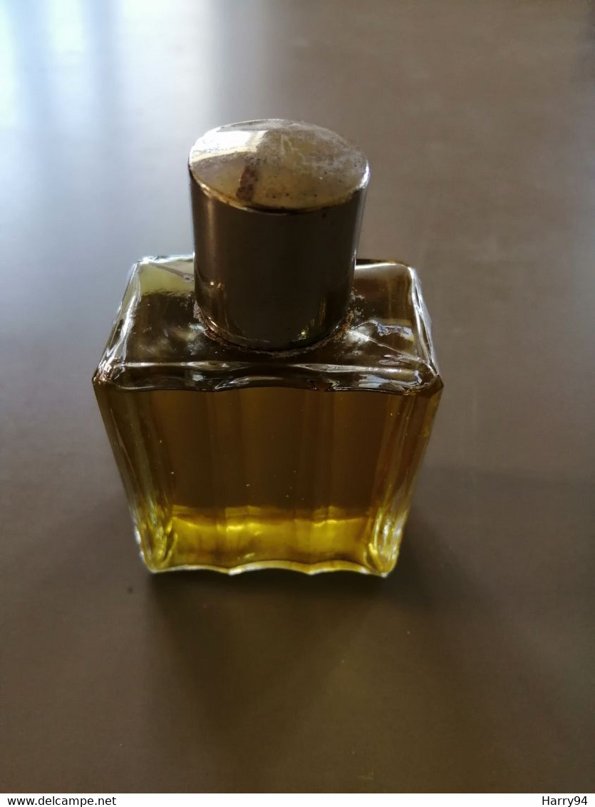 Flacon Ancien De Parfum Ou Eau De Toilette De Voyage Plein Non Identifié Environ 50ml - Miniature Bottles (without Box)
