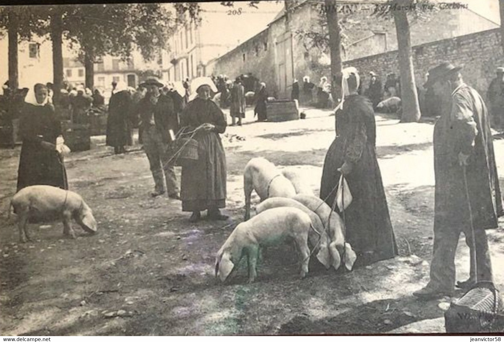 Dinan Le Marché Aux Cochons - Dinan