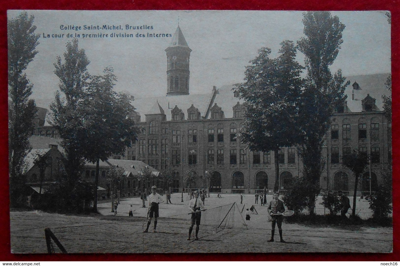 CPA 1927 Bruxelles Collège Saint-Michel, La Cour De La 1ère Division Des Internes - Tennis - Onderwijs, Scholen En Universiteiten