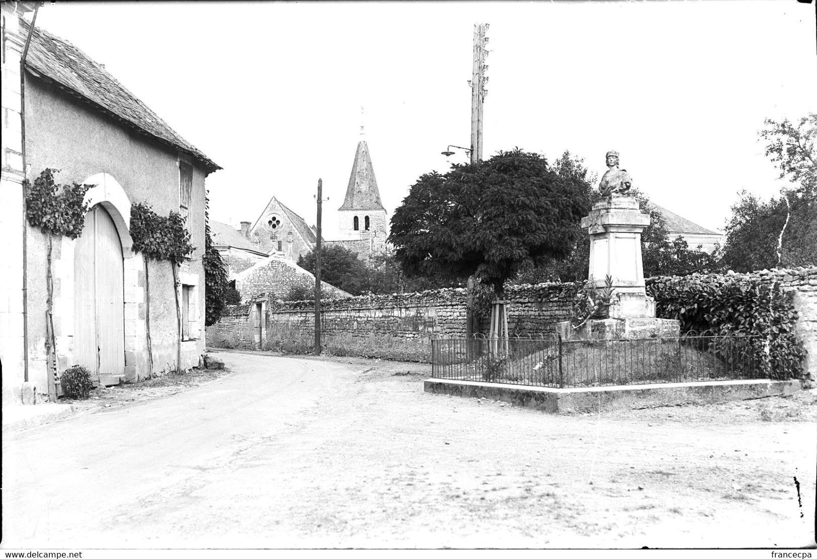 PN - 146 - INDRE ET LOIRE - CHAMPIGNY SUR VEUDE - Monument Commémoratif - Original Unique - Plaques De Verre