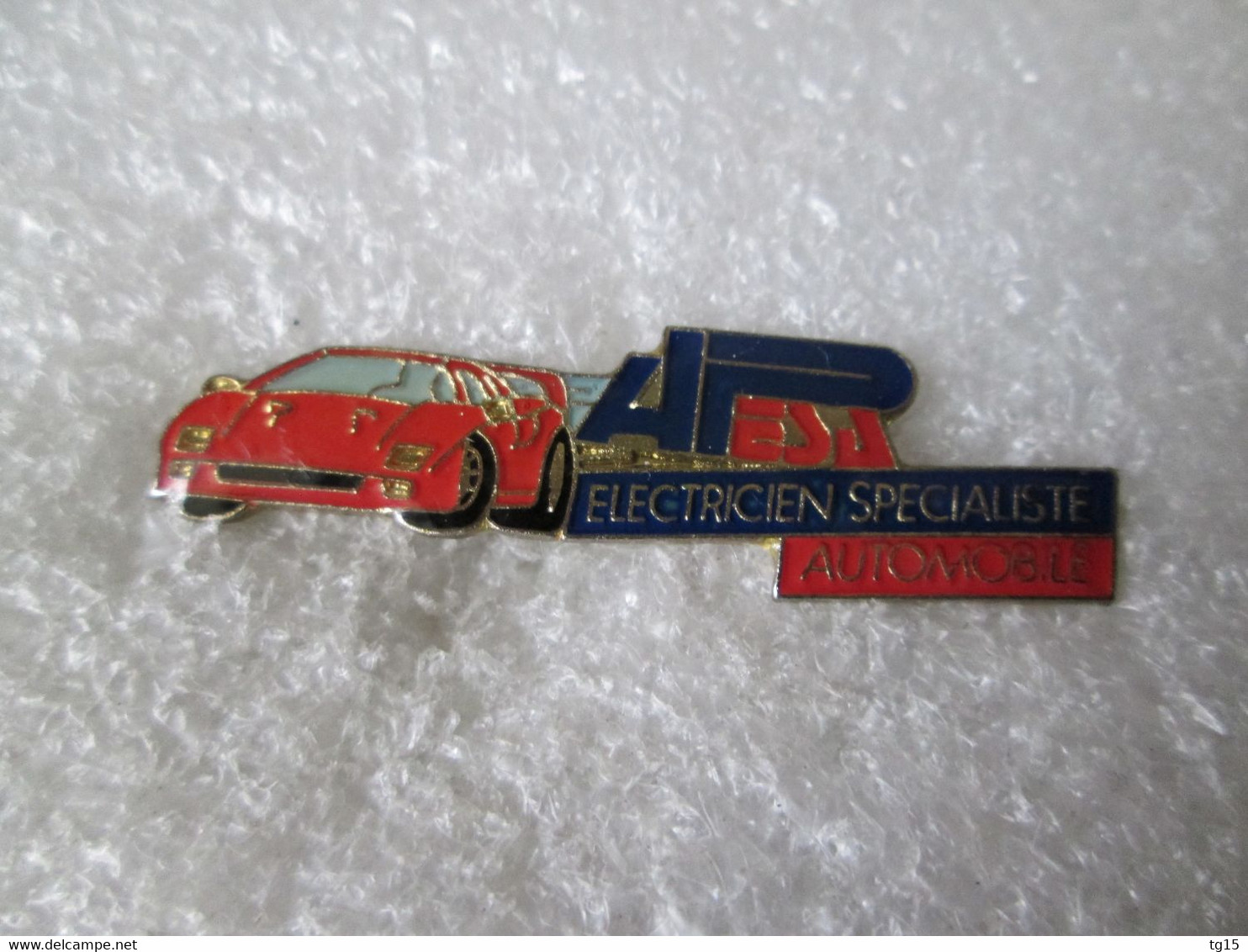 PIN'S    ESA    FERRARI  F 40 - Ferrari