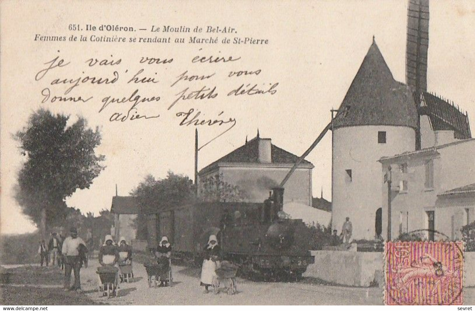 ILE D'OLERON. - Femmes De La Cotinière Se Rendant Au Marché De St-Pierre. Le Moulin De Bel-Air - Saint-Pierre-d'Oleron