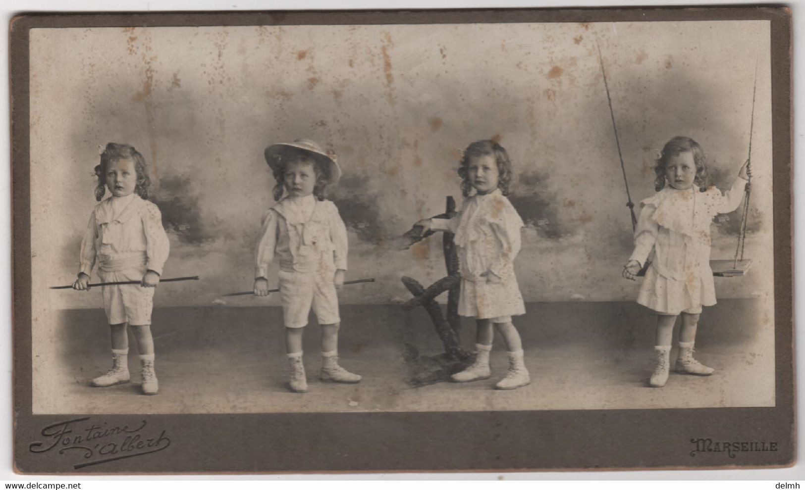 Photo Originale XIXème Montage Surréalisme 4 Fois La Même Petite Fille Jeu Par Fontaine D'albert Marseille - Anciennes (Av. 1900)