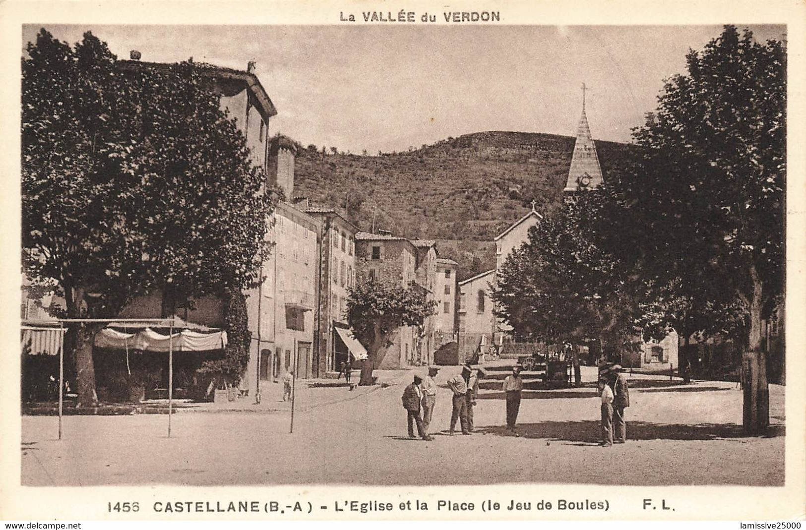 04 Castellane La Place Le Jeux De Boules - Castellane