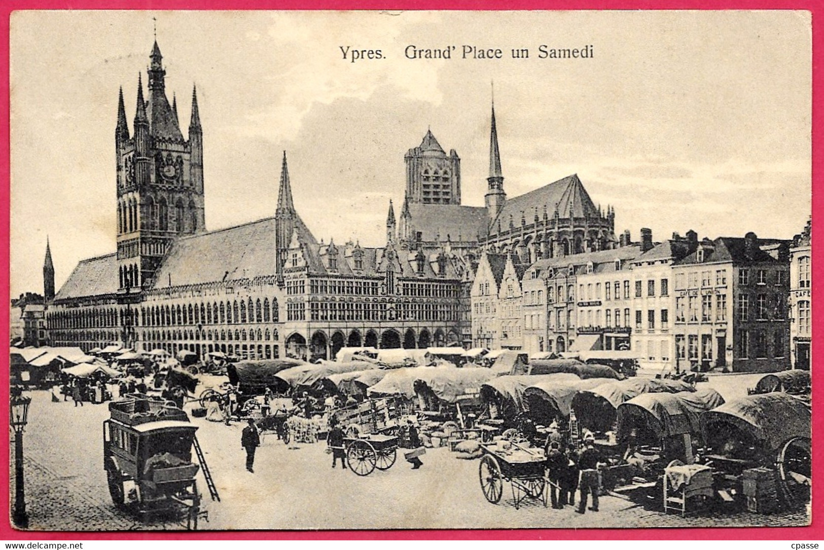 CPA Belgique Belgie YPRES Ieper - Grand' Place Un Samedi (Marché) ° Editeur Fl. Bartier - Ieper