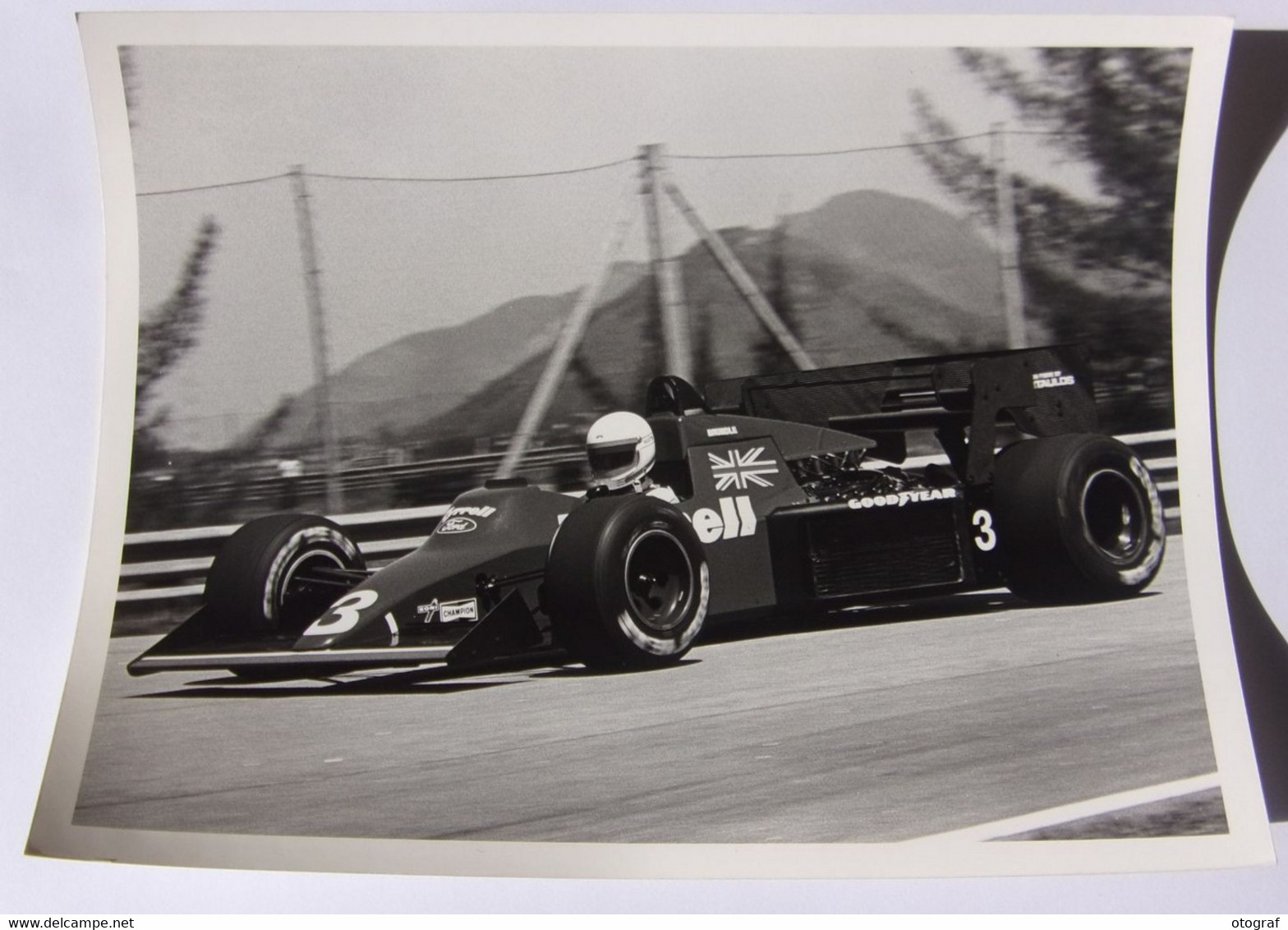 Formule I - Martin BRUNDLE Sur Tyrelli Ford - 1984 - Car Racing - F1